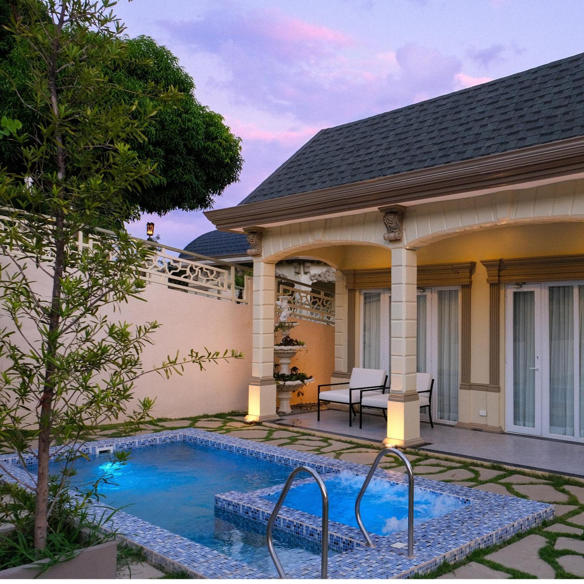 Rancho Bernardo Luxury Villas And Resort Bagac Exterior photo